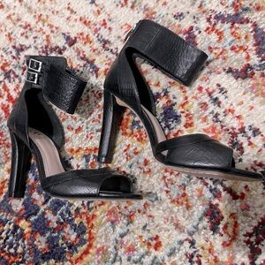 Vince Camuto Black Pumps, Embossed Leather, Size 6.5